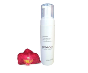 Biodroga-Cleansing-Foam-200ml-300x250 Tips on dealing with oily skin